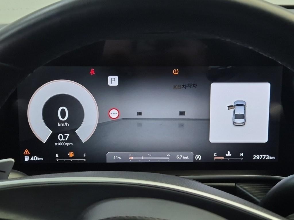 Genesis G90 - Vista 6