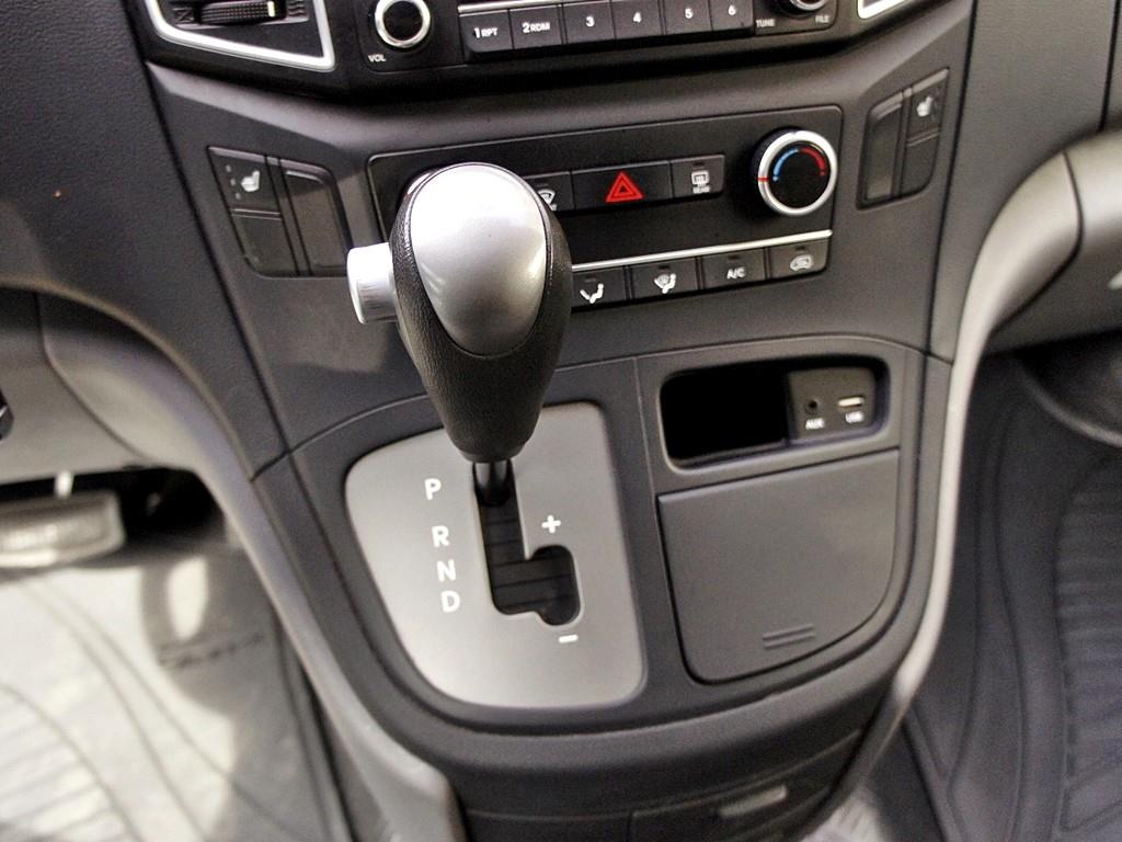 HYUNDAI Starex 2018 Gris - Importación desde Corea - HF Imports Iquique - Foto 10