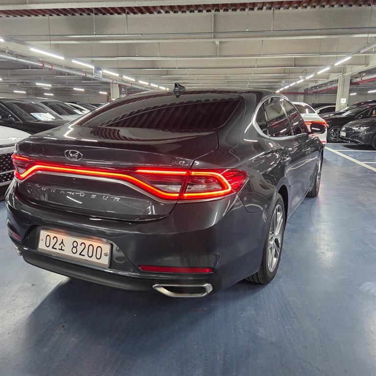 HYUNDAI Grandeur - Vista 4