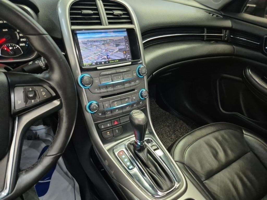 Chevrolet Malibu - Vista 10