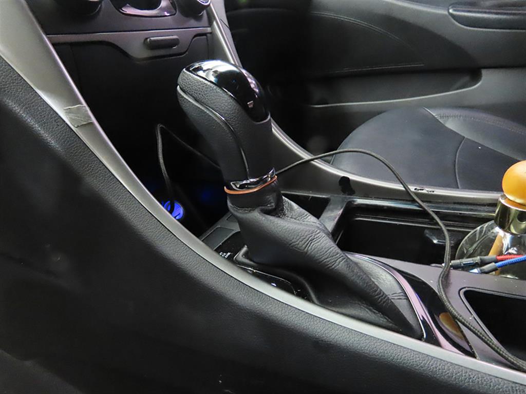 HYUNDAI Sonata - Vista 11