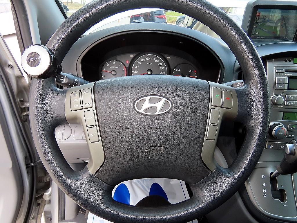 HYUNDAI Starex - Vista 9