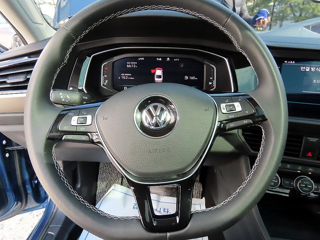 Volkswagen Jetta - Vista 8