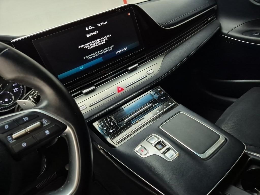 HYUNDAI Grandeur - Vista 9