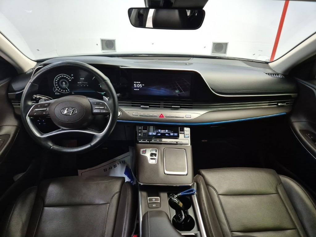 HYUNDAI Grandeur - Vista 7