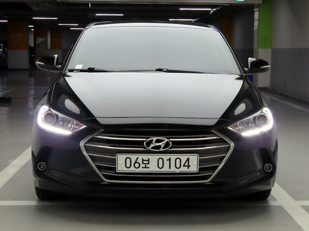 HYUNDAI Avante 2016 Negro - Importación desde Corea - HF Imports Iquique - Foto 1