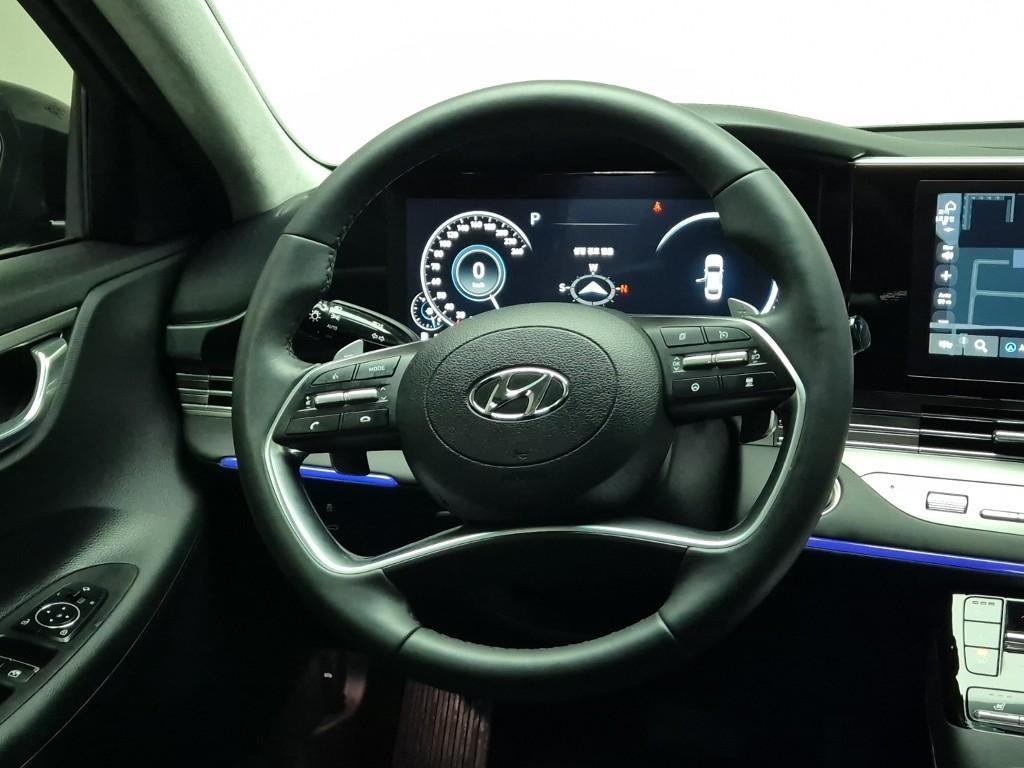 HYUNDAI Grandeur - Vista 9