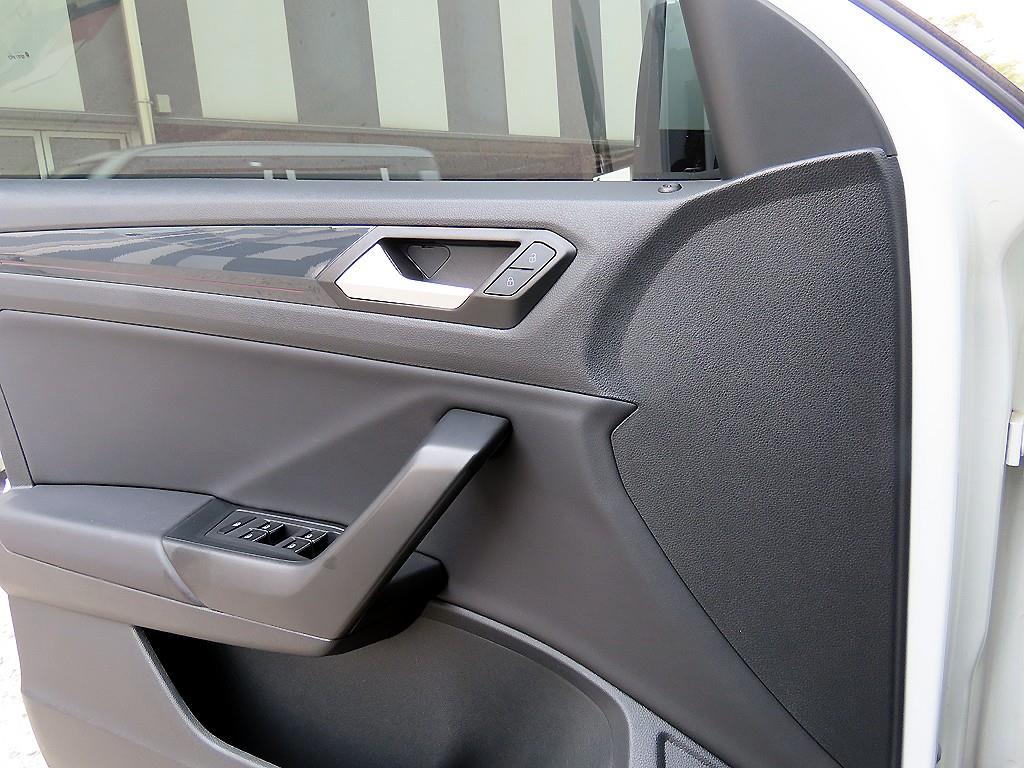 Volkswagen T-Roc - Vista 11