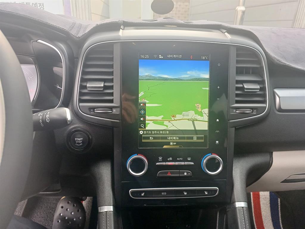 SAMSUNG QM6 - Vista 11