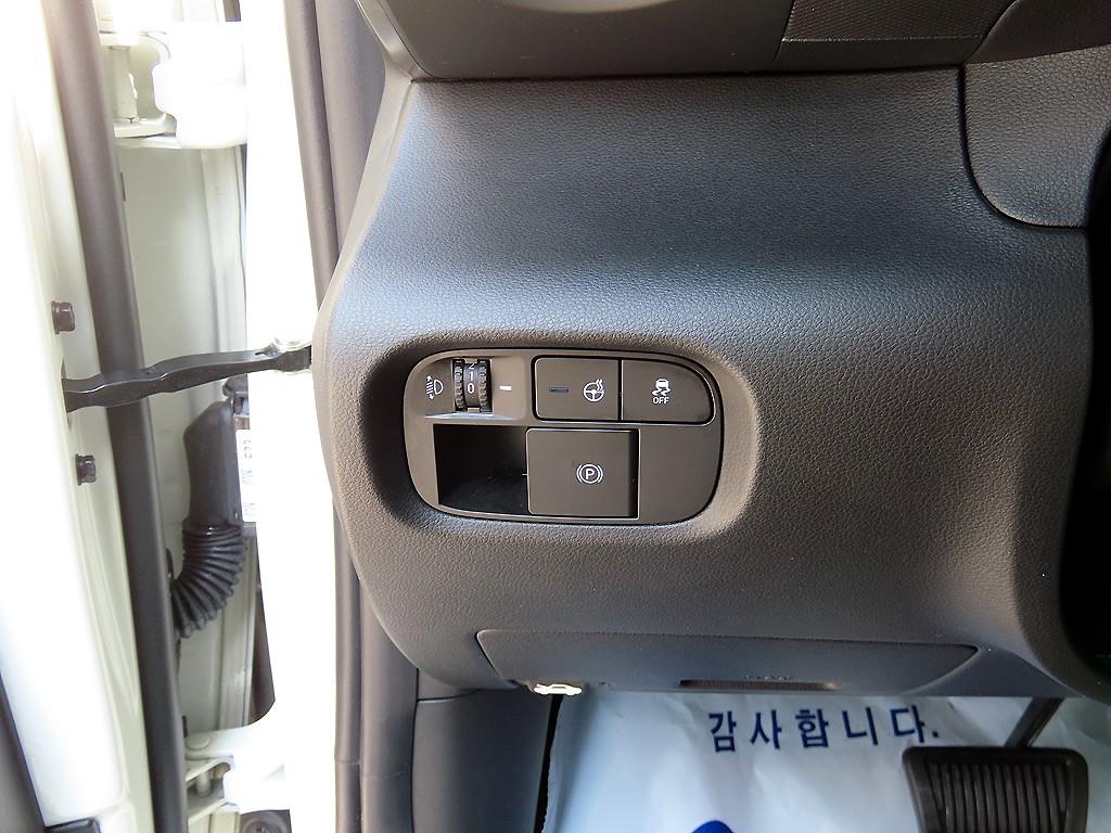 HYUNDAI Casper - Vista 12