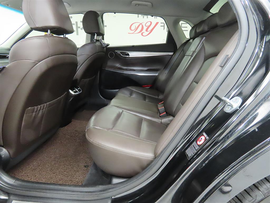 HYUNDAI Grandeur - Vista 6