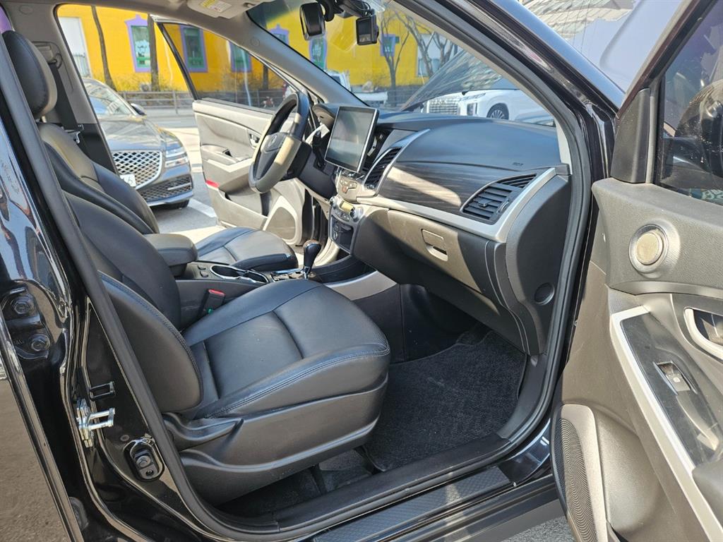 Ssangyong Korando 2016 Negro - Importación desde Corea - HF Imports Iquique - Foto 17