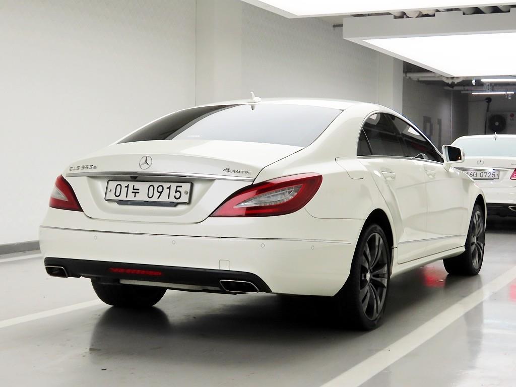 Mercedes Benz CLS Class - Vista 4