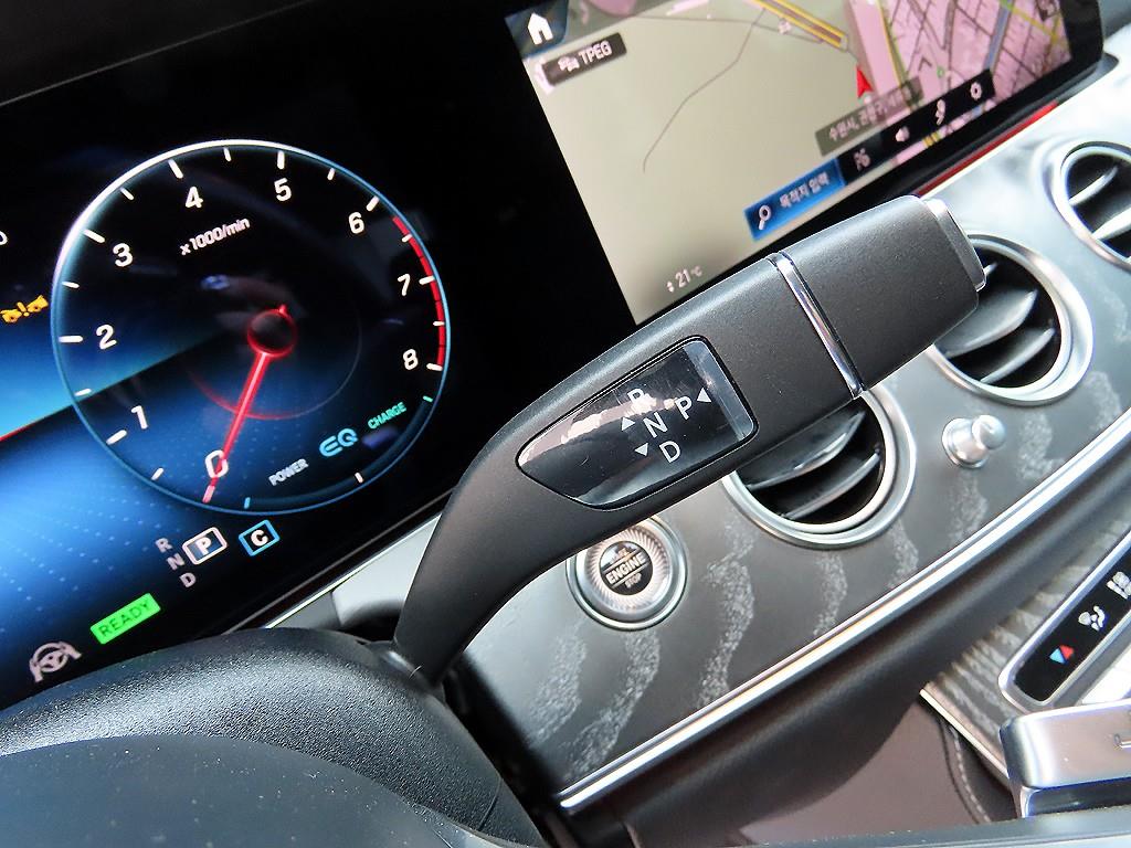 Mercedes Benz E class - Vista 11