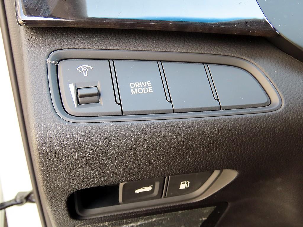 HYUNDAI Grandeur - Vista 12