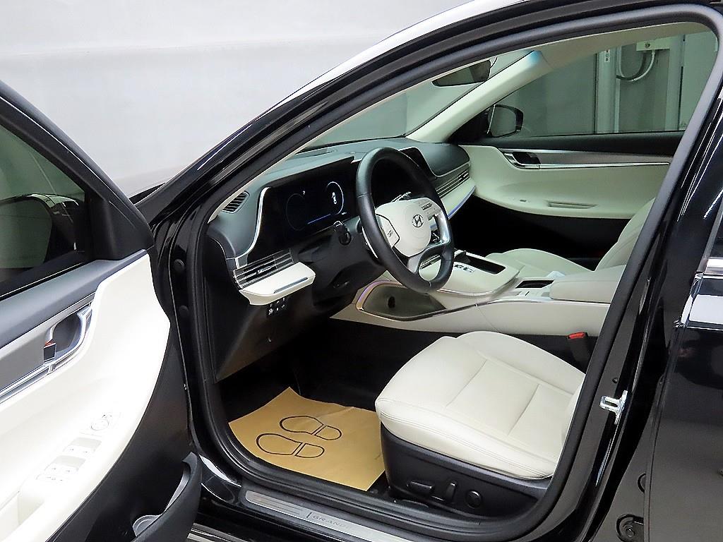 HYUNDAI Grandeur - Vista 5