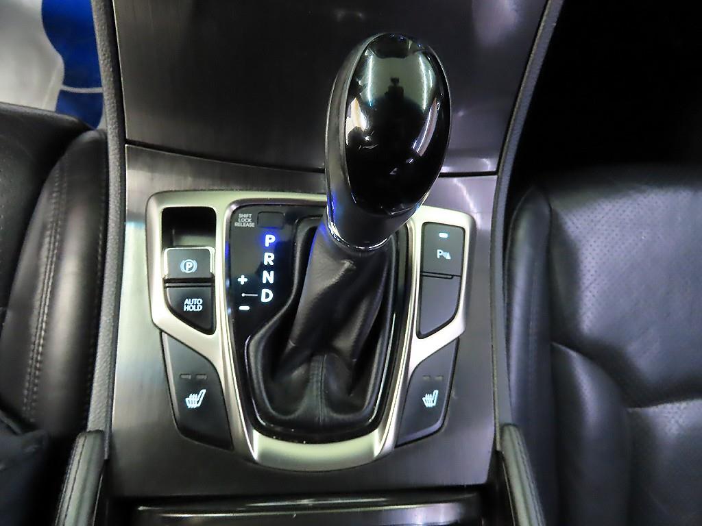 HYUNDAI Grandeur - Vista 10