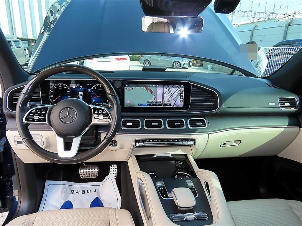 Mercedes Benz GLS Class - Vista 7