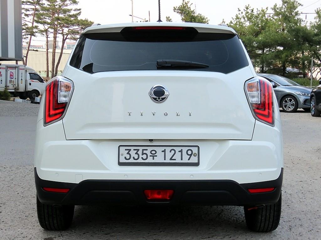Ssangyong Tivoli - Vista 4