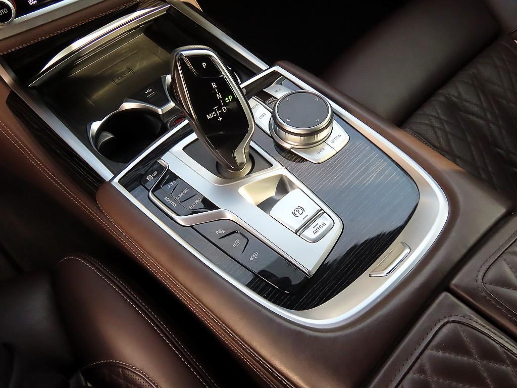 BMW 7 Series - Vista 11