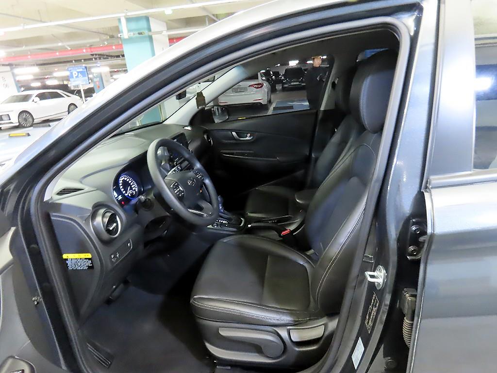 HYUNDAI Kona - Vista 6