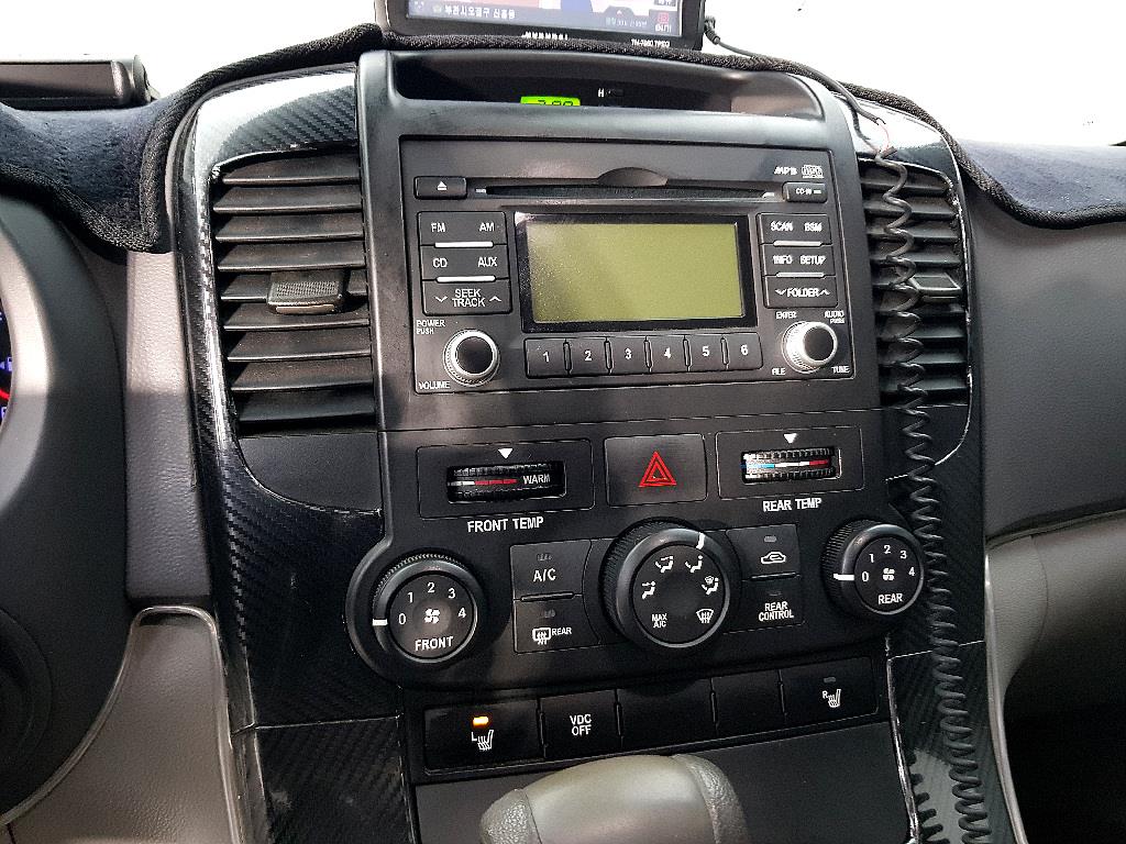 KIA Carnival - Vista 12