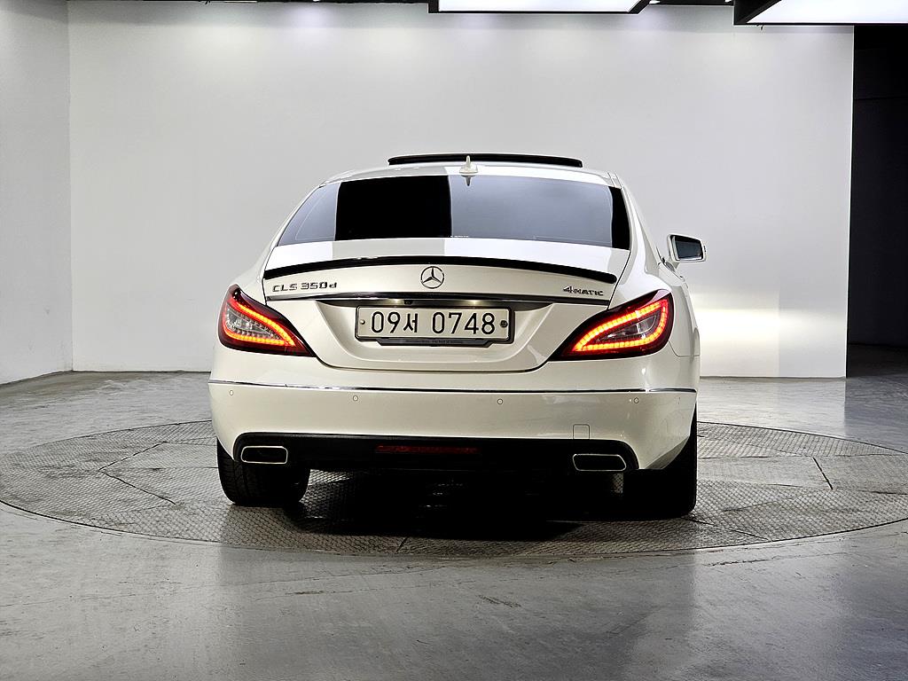 Mercedes Benz CLS Class - Vista 3