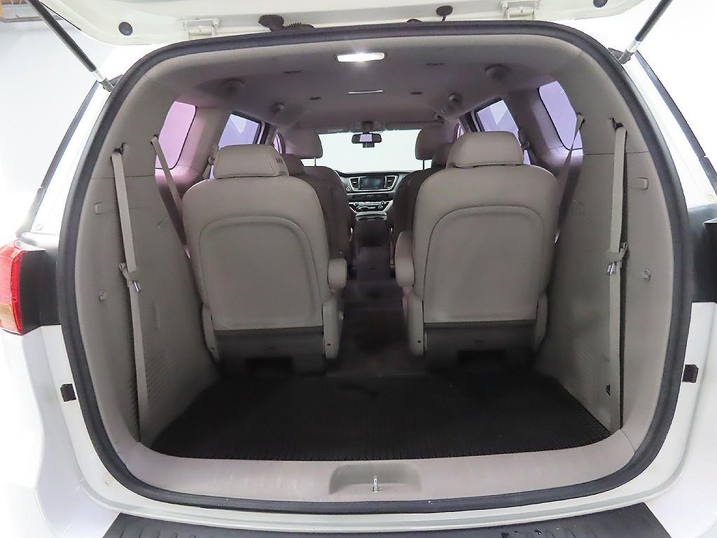 KIA Carnival 2017 Blanco - Importación desde Corea - HF Imports Iquique - Foto 8