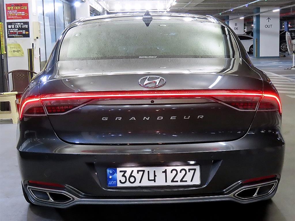 HYUNDAI Grandeur - Vista 5