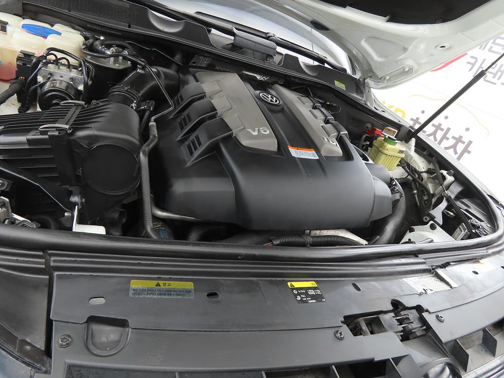 Volkswagen Touareg 2013 Blanco - Importación desde Corea - HF Imports Iquique - Foto 19