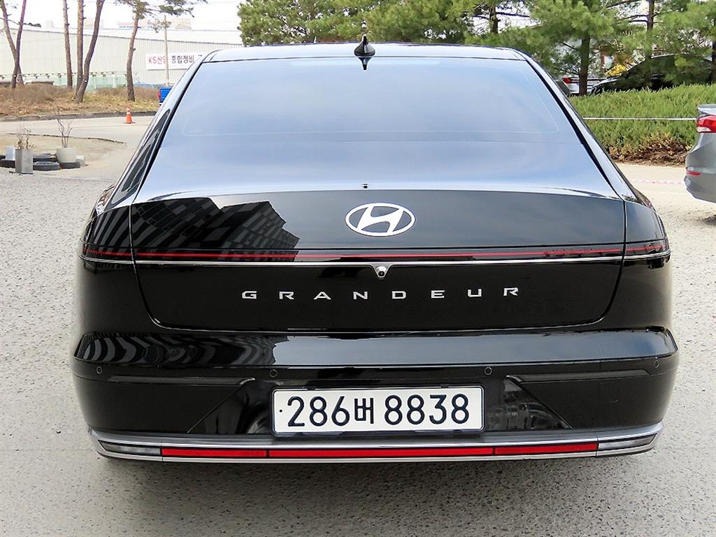 HYUNDAI Grandeur - Vista 4