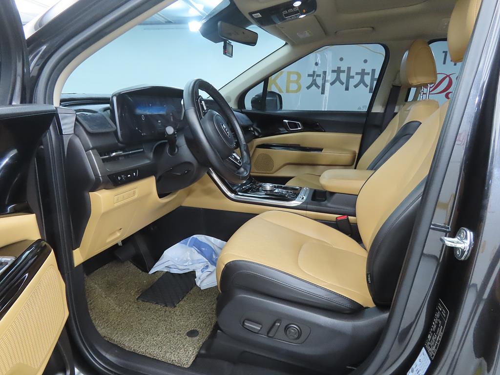 KIA Carnival - Vista 5