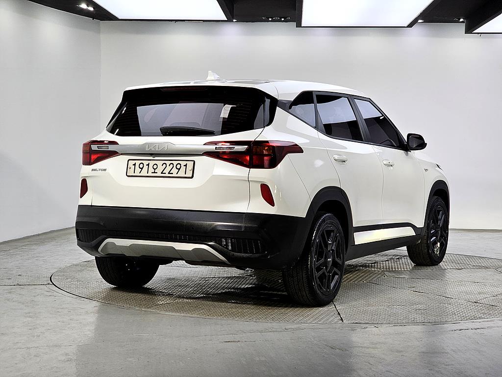 KIA Seltos - Vista 4