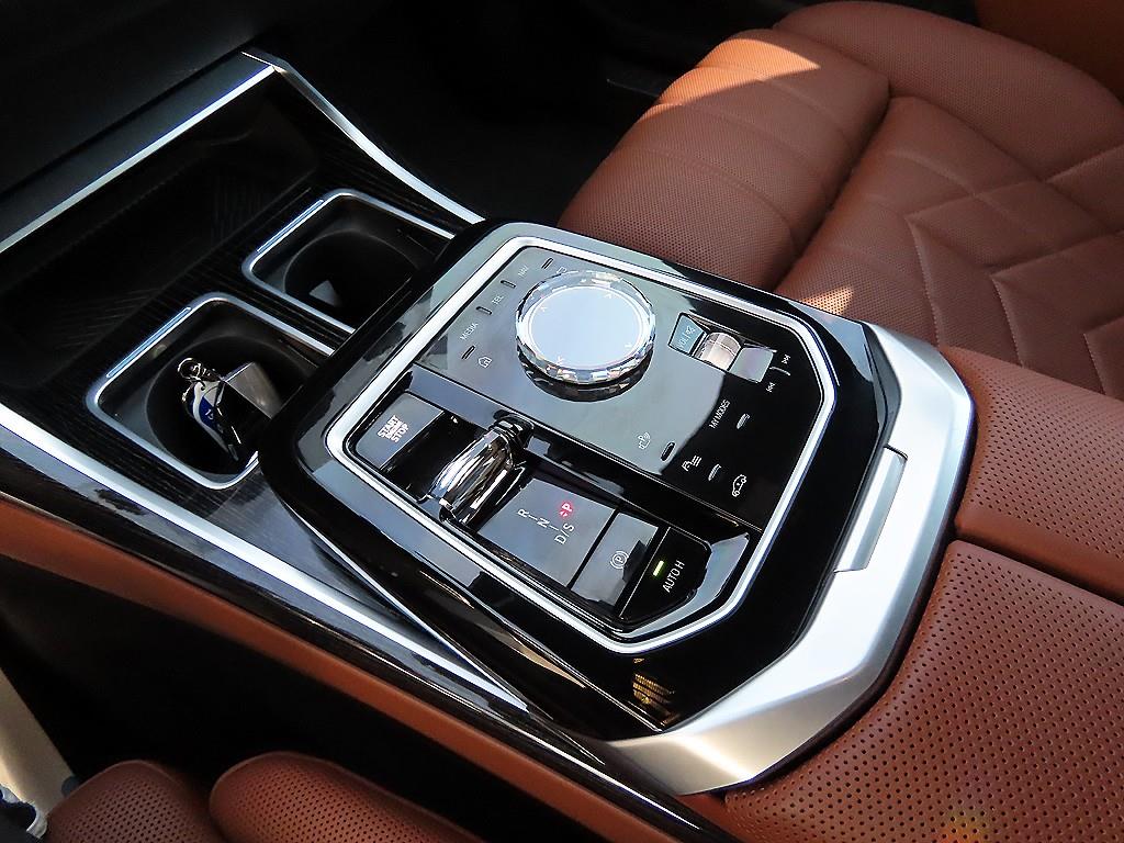 BMW 7 Series - Vista 11