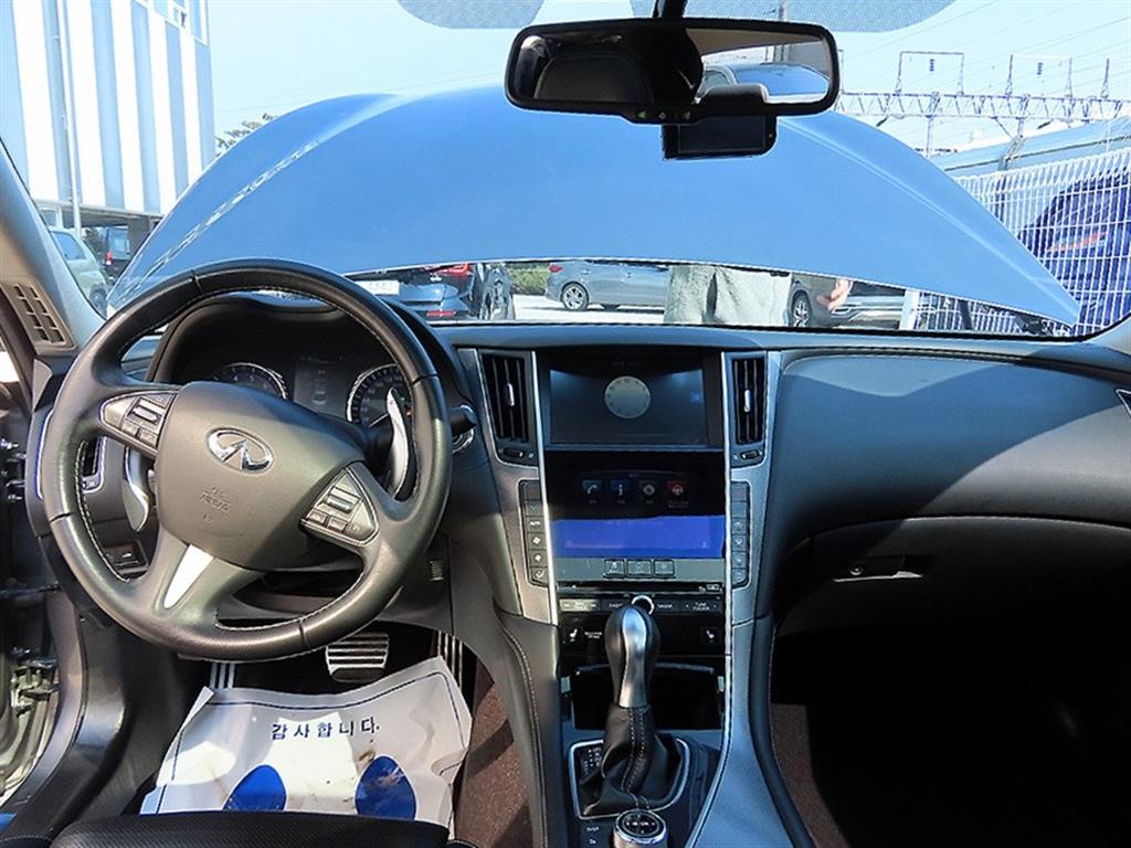 Infiniti Q - Vista 7