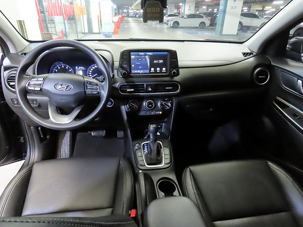 HYUNDAI Kona - Vista 10