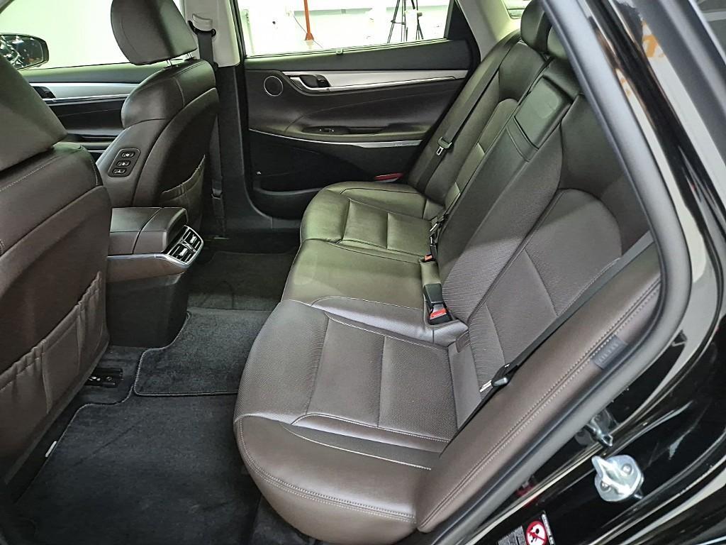 HYUNDAI Grandeur - Vista 12