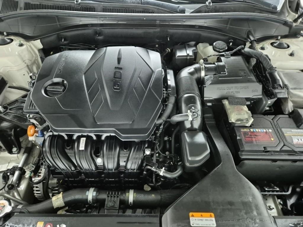 HYUNDAI Grandeur - Vista 5