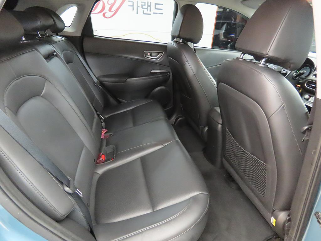 HYUNDAI Kona - Vista 6