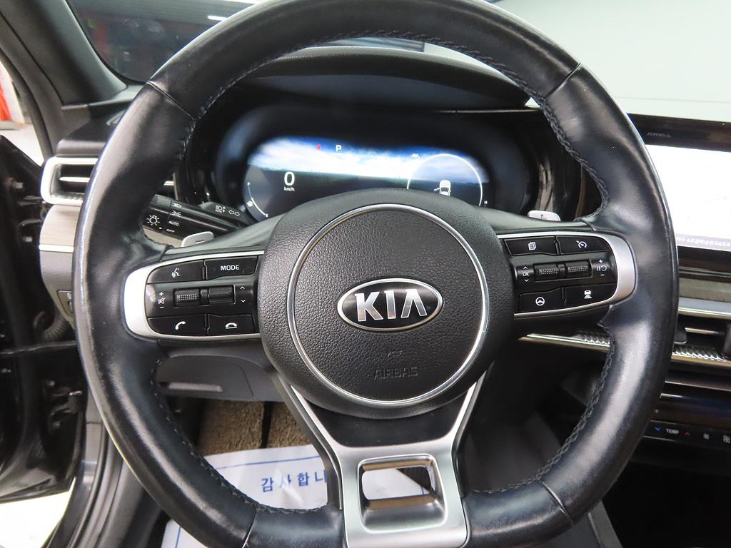 KIA K5 - Vista 8