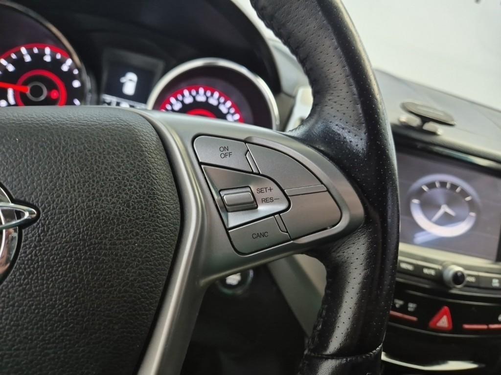 Ssangyong Tivoli 2015 Blanco - Importación desde Corea - HF Imports Iquique - Foto 14