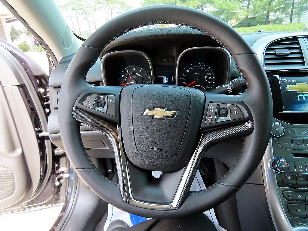 Chevrolet Malibu - Vista 8