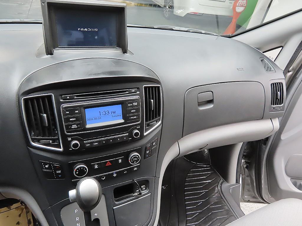 HYUNDAI Starex 2016 Plateado - Importación desde Corea - HF Imports Iquique - Foto 7