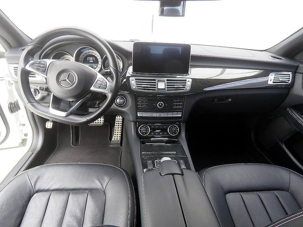 Mercedes Benz CLS Class - Vista 8