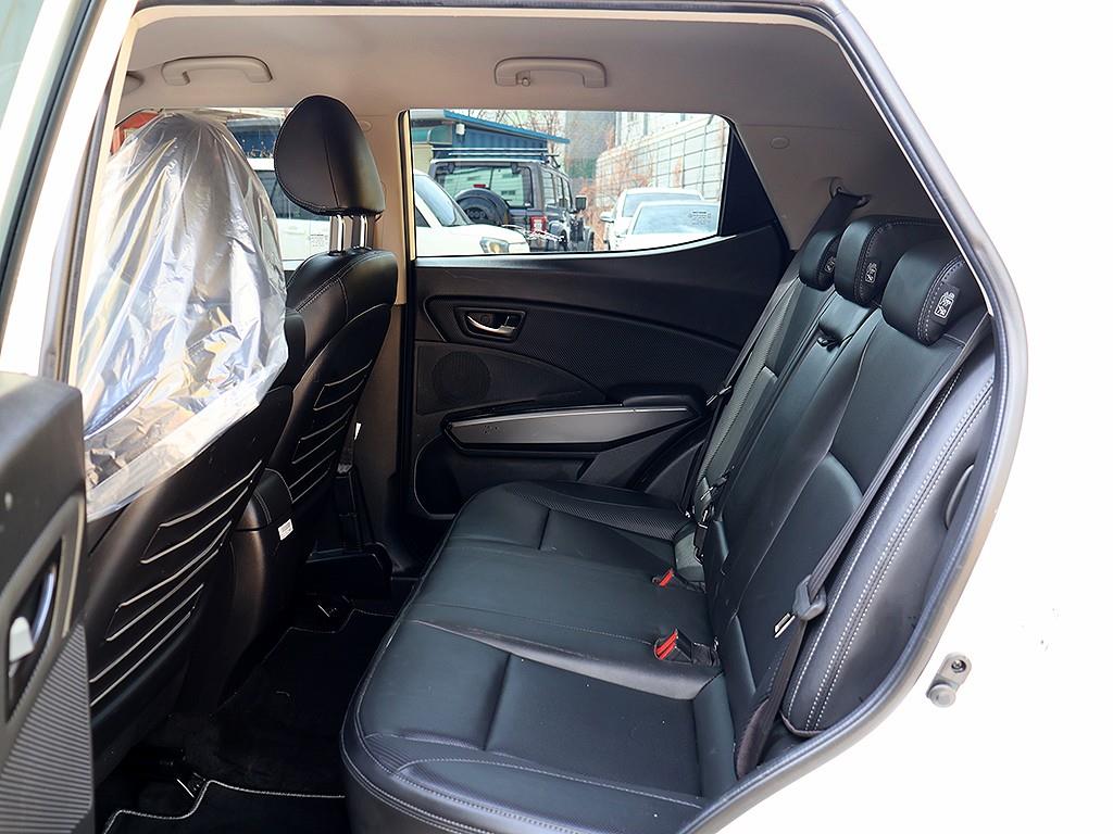 Ssangyong Tivoli 2024 Blanco - Importación desde Corea - HF Imports Iquique - Foto 7