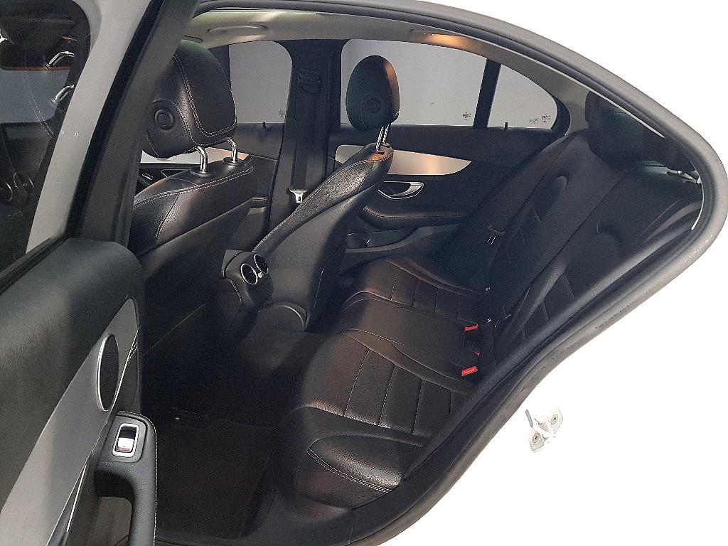 Mercedes Benz C Class - Vista 9
