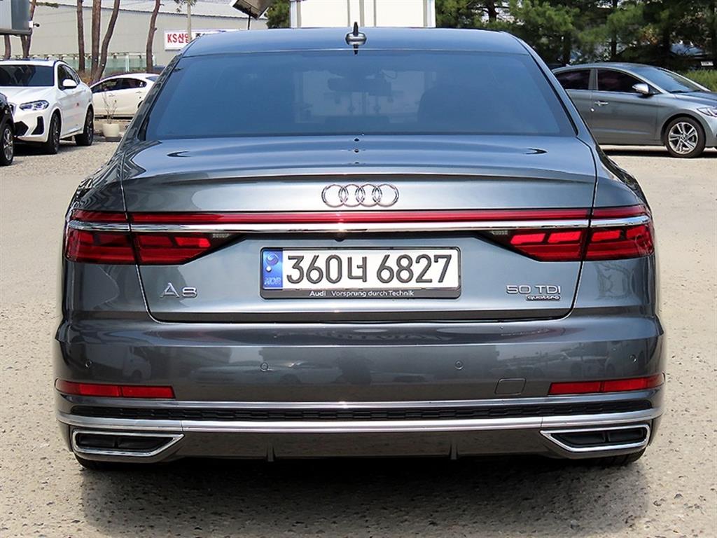 Audi A8 - Vista 4