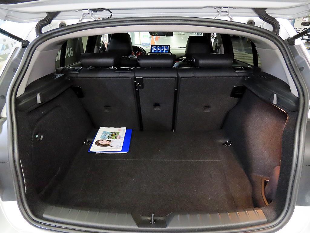 BMW 1 series 2016 Plateado - Importación desde Corea - HF Imports Iquique - Foto 18