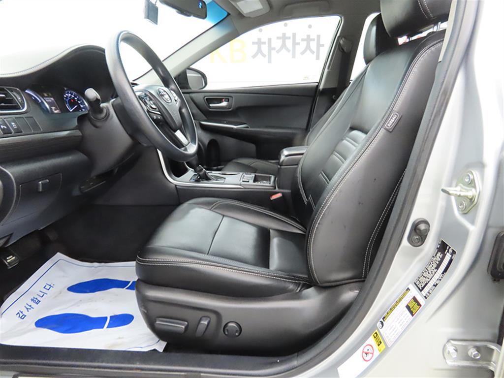 Toyota Camry - Vista 5