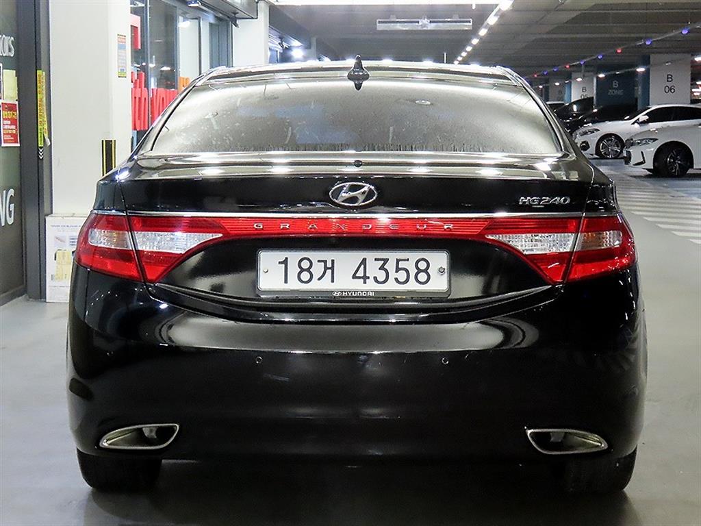 HYUNDAI Grandeur - Vista 5